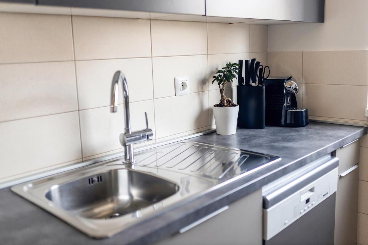 Apartment Montesa Zadar With Free Parking And Balcony Exterior photo