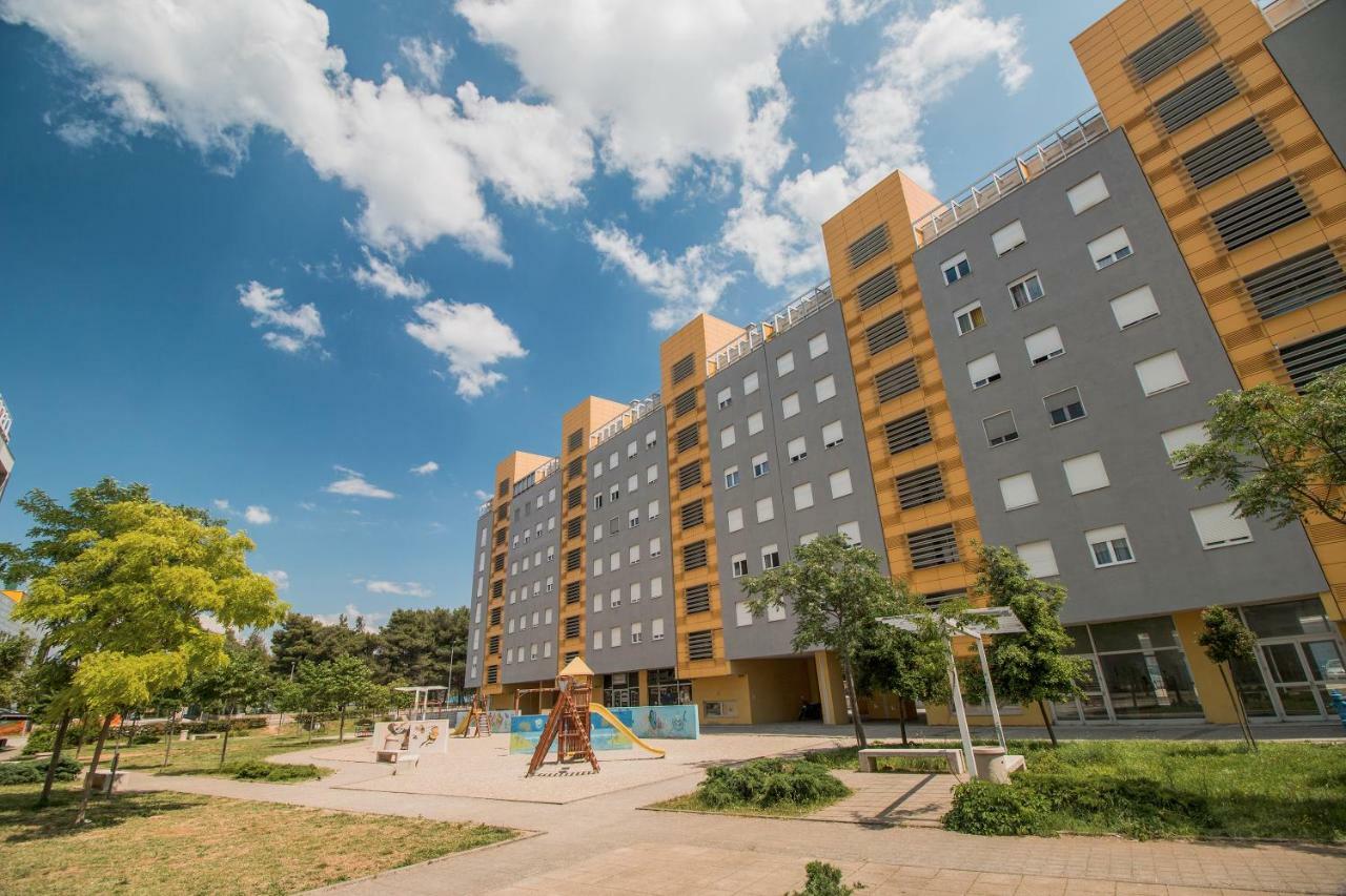 Apartment Montesa Zadar With Free Parking And Balcony Exterior photo